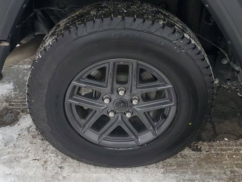 Used 2024 Jeep Wrangler Sport S image 5