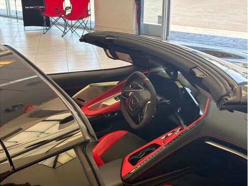 Used 2025 Chevrolet Corvette Stingray Preferred Cpe w/ 2LT RWD image 10