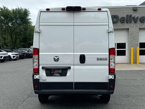 Used 2025 RAM ProMaster 2500 w/ Convenience Group FWD image 6