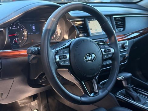 Used 2019 Kia Cadenza Technology image 27