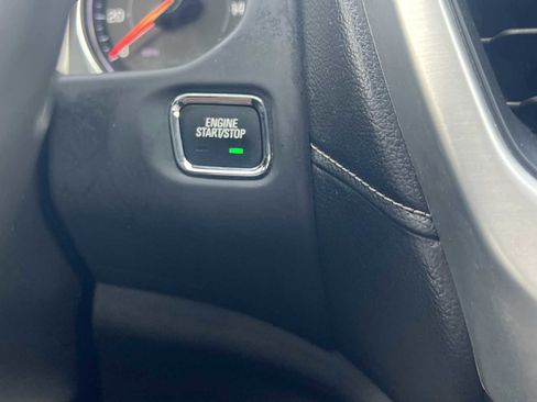 Used 2020 GMC Acadia SLE w/ Driver Convenience Package image 8