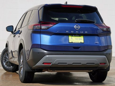 Used 2023 Nissan Rogue S AWD/4WD image 5