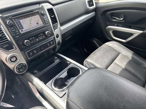 Used 2017 Nissan Titan PRO-4X w/ Pro-4x Convenience Package AWD/4WD image 27