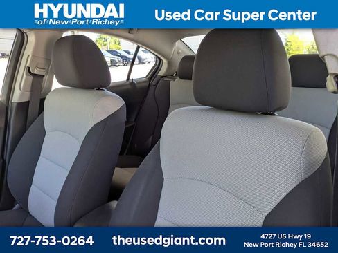 Used 2014 Chevrolet Cruze LS image 24