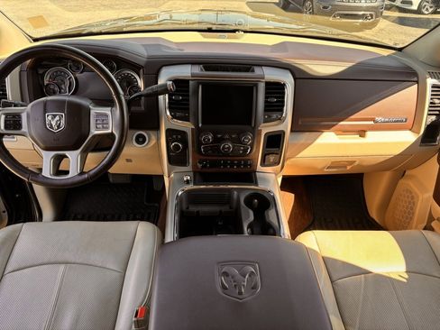 Used 2018 RAM 2500 Laramie w/ Convenience Group image 8