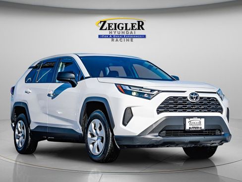 Used 2024 Toyota RAV4 LE AWD/4WD image 1
