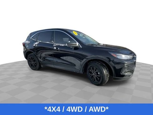 Used 2023 Ford Escape Active image 2