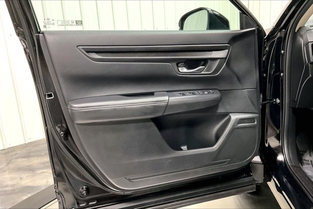 Used 2025 Honda CR-V LX image 23