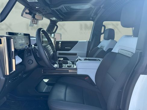 Used 2025 GMC Hummer EV 3X AWD/4WD image 7