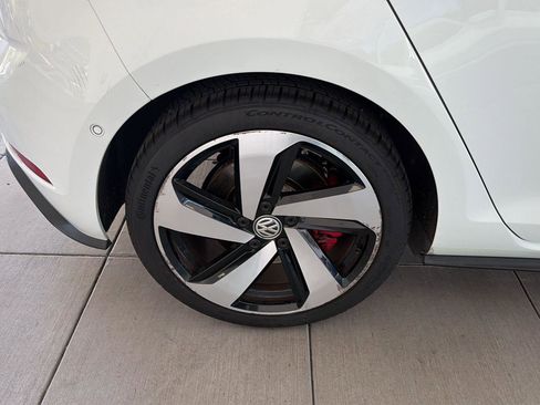 Used 2019 Volkswagen GTI 4-Door FWD image 11
