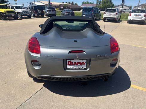 Used 2006 Pontiac Solstice Convertible w/ Premium Package RWD image 4