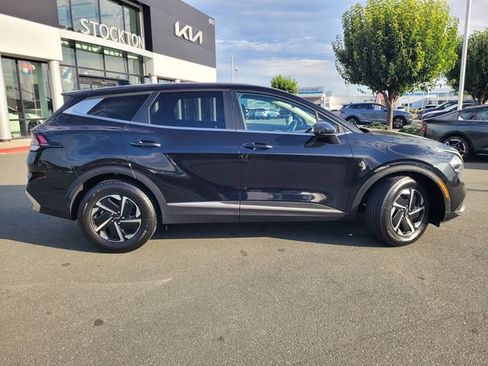 Used 2023 Kia Sportage LX FWD image 3