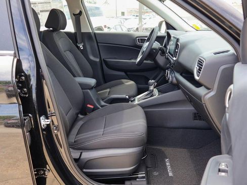 New 2026 Hyundai Venue SEL image 8
