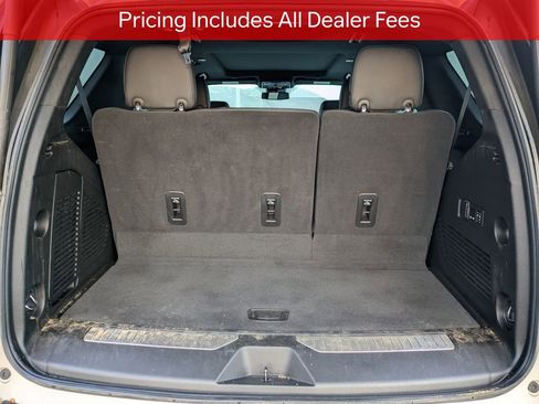 Used 2023 Chevrolet Tahoe Z71 w/ Luxury Package AWD/4WD image 13