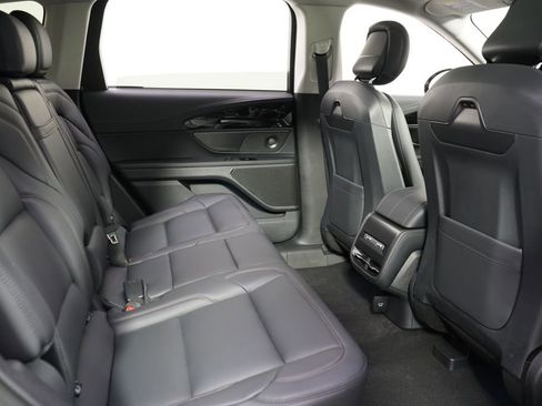 New 2026 Lincoln Nautilus Premier w/ Equipment Group 102A AWD/4WD image 18