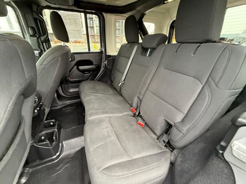 Used 2021 Jeep Wrangler Unlimited Sport image 22
