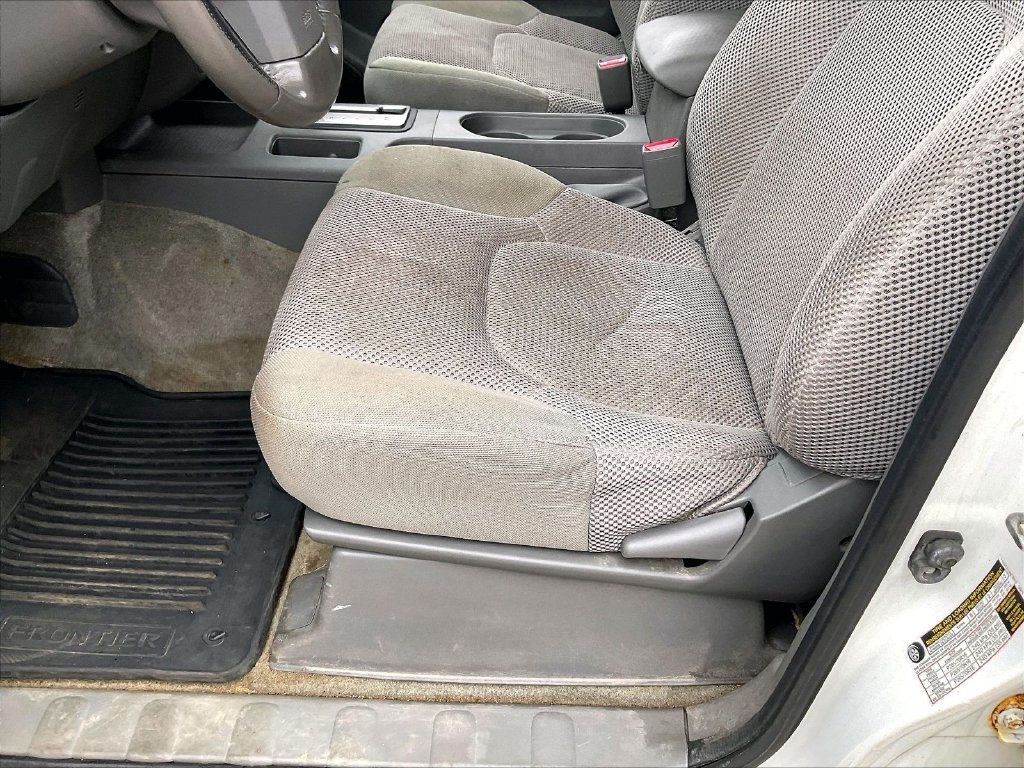 Used 2018 Nissan Frontier SV w/ Value Truck Package AWD/4WD image 31