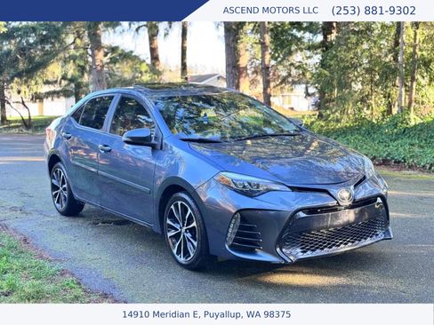 Used 2018 Toyota Corolla SE w/ SE Premium Package FWD image 7