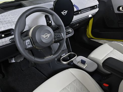 New 2025 MINI Cooper S image 11