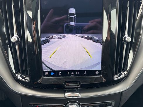 Certified 2023 Volvo XC60 B5 Core w/ Climate Package image 15