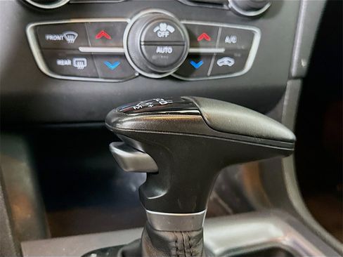 Used 2019 Dodge Charger GT image 11