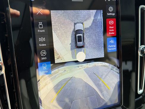 New 2026 Volvo XC40 B5 Plus w/ Protection Package Premier image 23