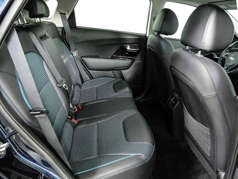 Used 2020 Kia Niro EX Premium FWD image 23