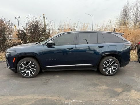 Used 2025 Jeep Wagoneer S Limited image 11