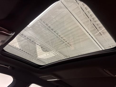 Used 2018 BMW 740i xDrive AWD/4WD image 44