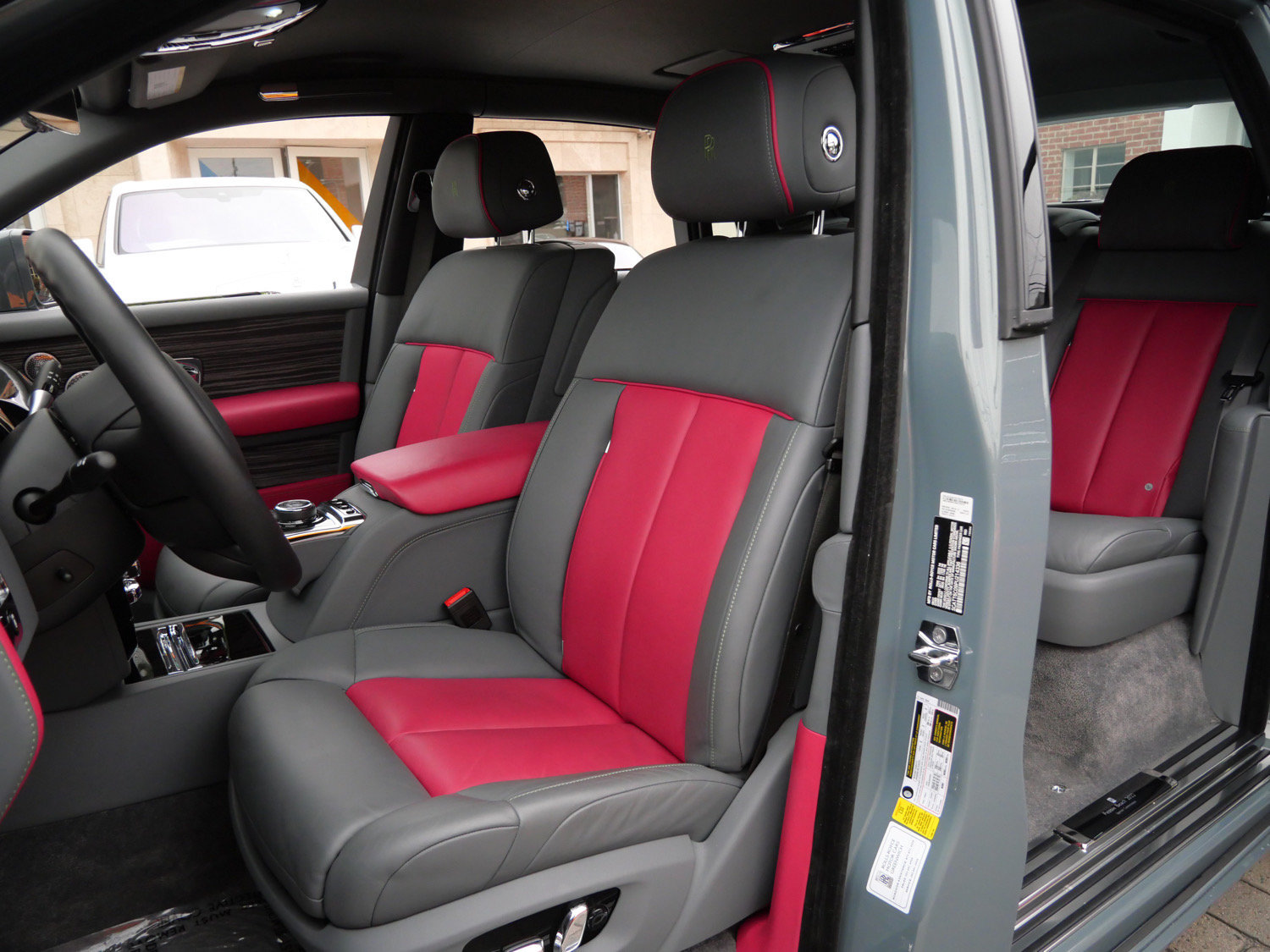 Certified 2023 Rolls-Royce Phantom Sedan RWD image 27