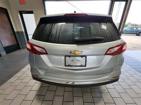 Used 2018 Chevrolet Equinox LT FWD image 5
