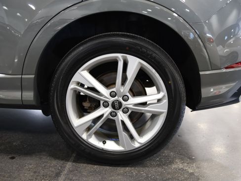 Used 2021 Audi Q3 2.0T Premium w/ Convenience Package AWD/4WD image 12