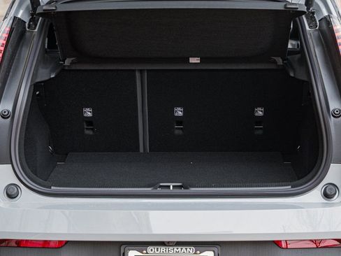 New 2025 Volvo EX30 Plus w/ Climate Package image 28