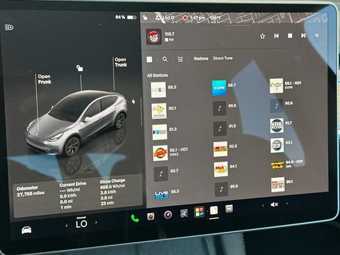 Used 2024 Tesla Model Y Long Range AWD/4WD image 18