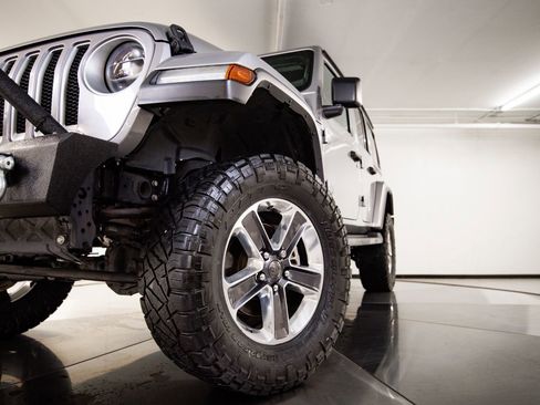 Used 2020 Jeep Wrangler Unlimited Sahara AWD/4WD image 12