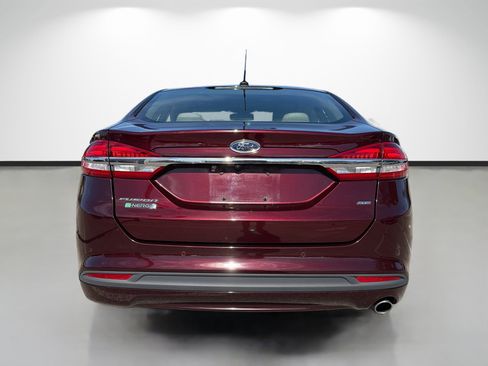 Used 2017 Ford Fusion Energi SE image 4