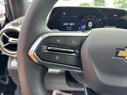 New 2026 Chevrolet Equinox LT w/ Convenience Package II FWD image 12
