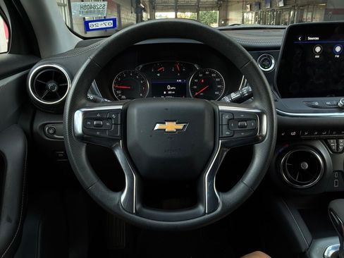 Used 2025 Chevrolet Blazer LT FWD image 38