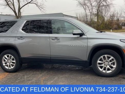 Used 2023 Chevrolet Traverse LS w/ Safety Package image 9