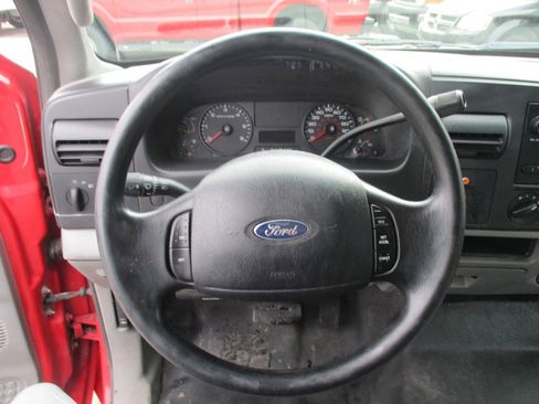 Used 2005 Ford F250 2WD SuperCab Super Duty image 10