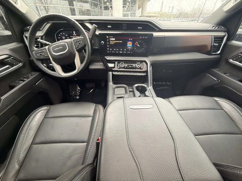 Used 2024 GMC Sierra 2500 Denali w/ Denali Reserve Package image 20