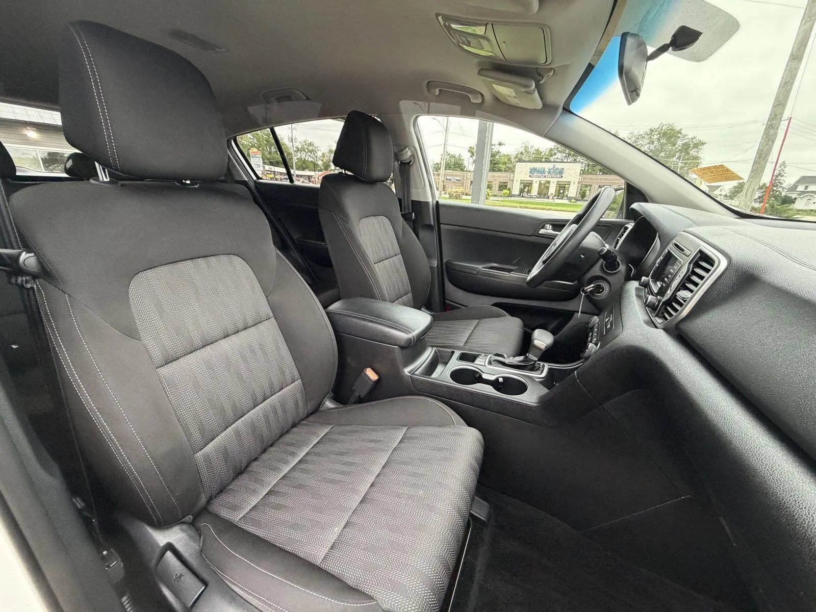 Used 2017 Kia Sportage LX AWD/4WD image 15