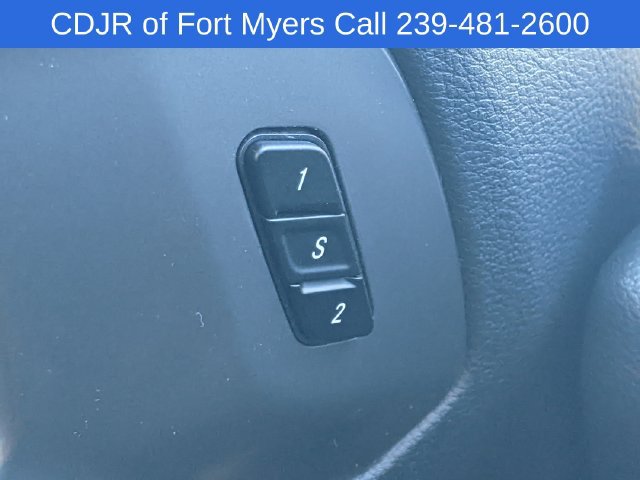New 2026 Chrysler Pacifica Select FWD image 16