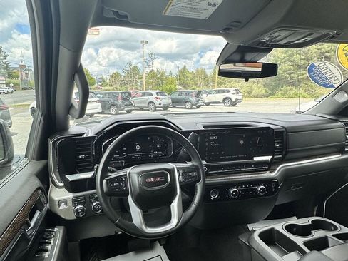 Used 2023 GMC Sierra 1500 Elevation image 9