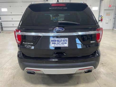 Used 2016 Ford Explorer Platinum image 6