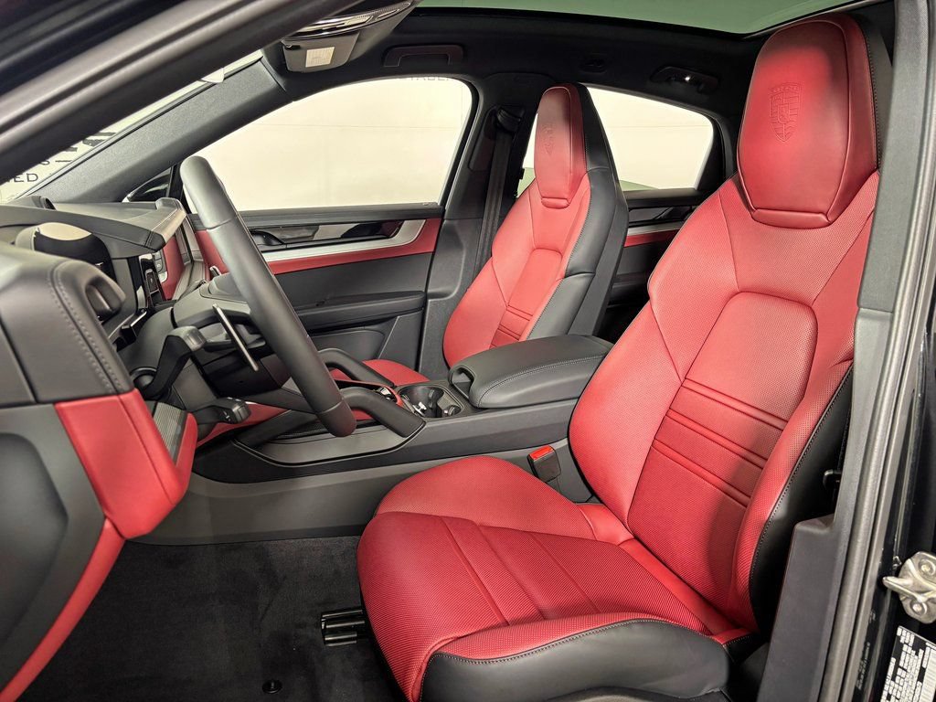 Certified 2026 Porsche Cayenne S AWD/4WD image 5