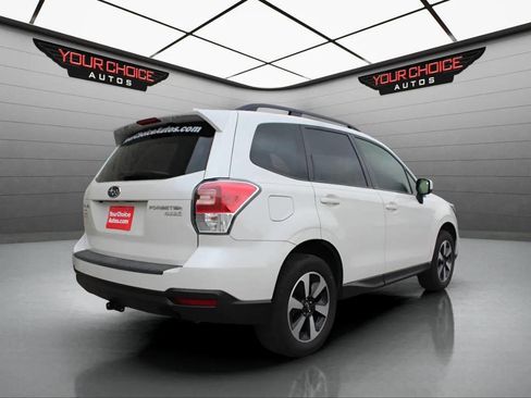 Used 2017 Subaru Forester 2.5i Premium w/ All-Weather Package image 5