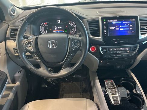 Used 2016 Honda Pilot Touring image 23
