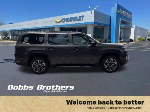 Used 2024 Jeep Wagoneer Series II AWD/4WD image 9