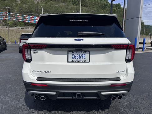Used 2025 Ford Explorer Platinum w/ Ultimate Package AWD/4WD image 26